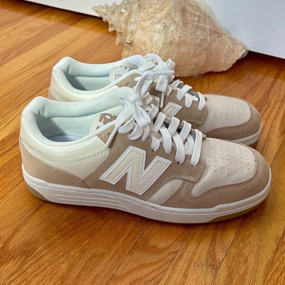 New Balance Tan and White Casual Sneakers - Picture 3 of 11